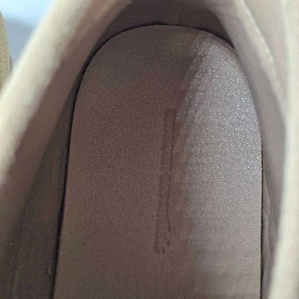 Amazon Essentials Men's Ankle Chukka Boots Size 9 Beige Faux Suede Lace Up Shoes